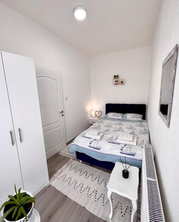 M Apartman Foca Exterior photo